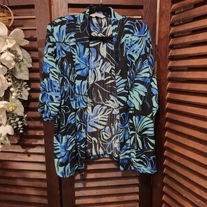 TanJay Blue and Black Leaf Print Blouse